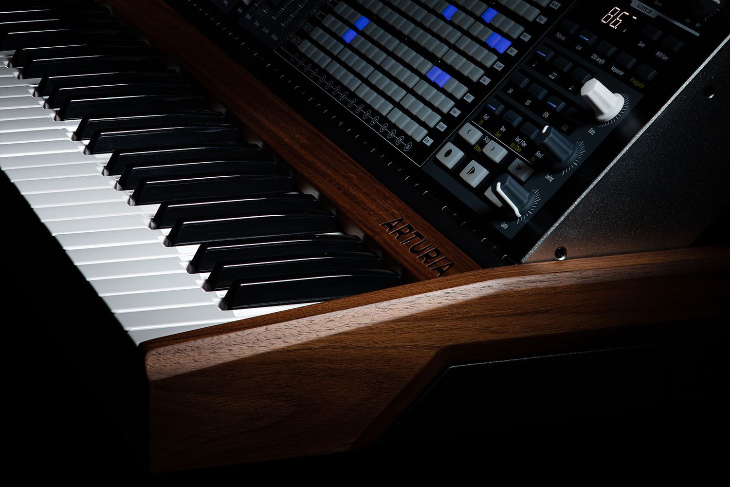 Arturia MatrixBrute Analog Avant-Garde Synthesizer view 5