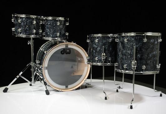 DW Performance Series Black Diamond Finish 5pcs. Shell Drum Set view 3